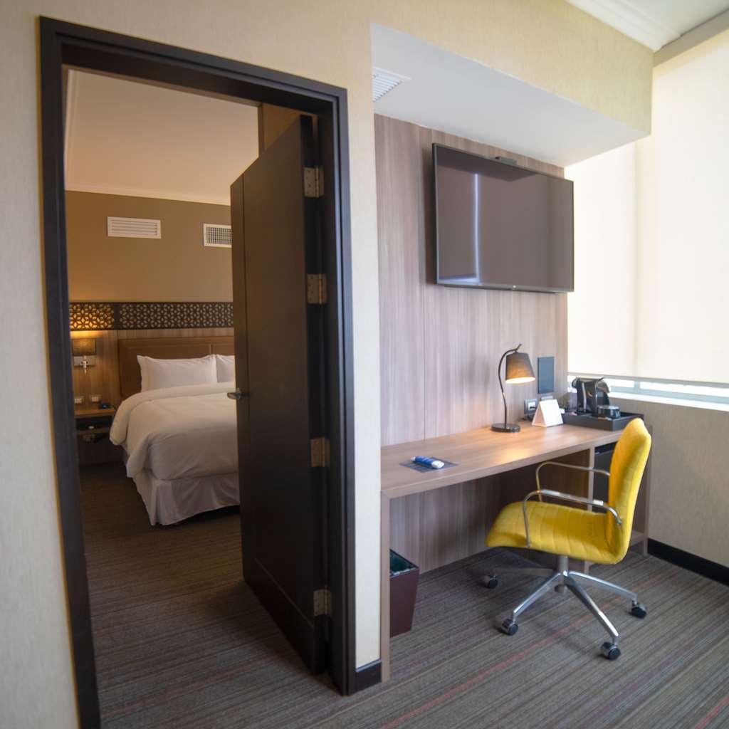 Doubletree By Hilton Trujillo Hotel Encalada Стая снимка