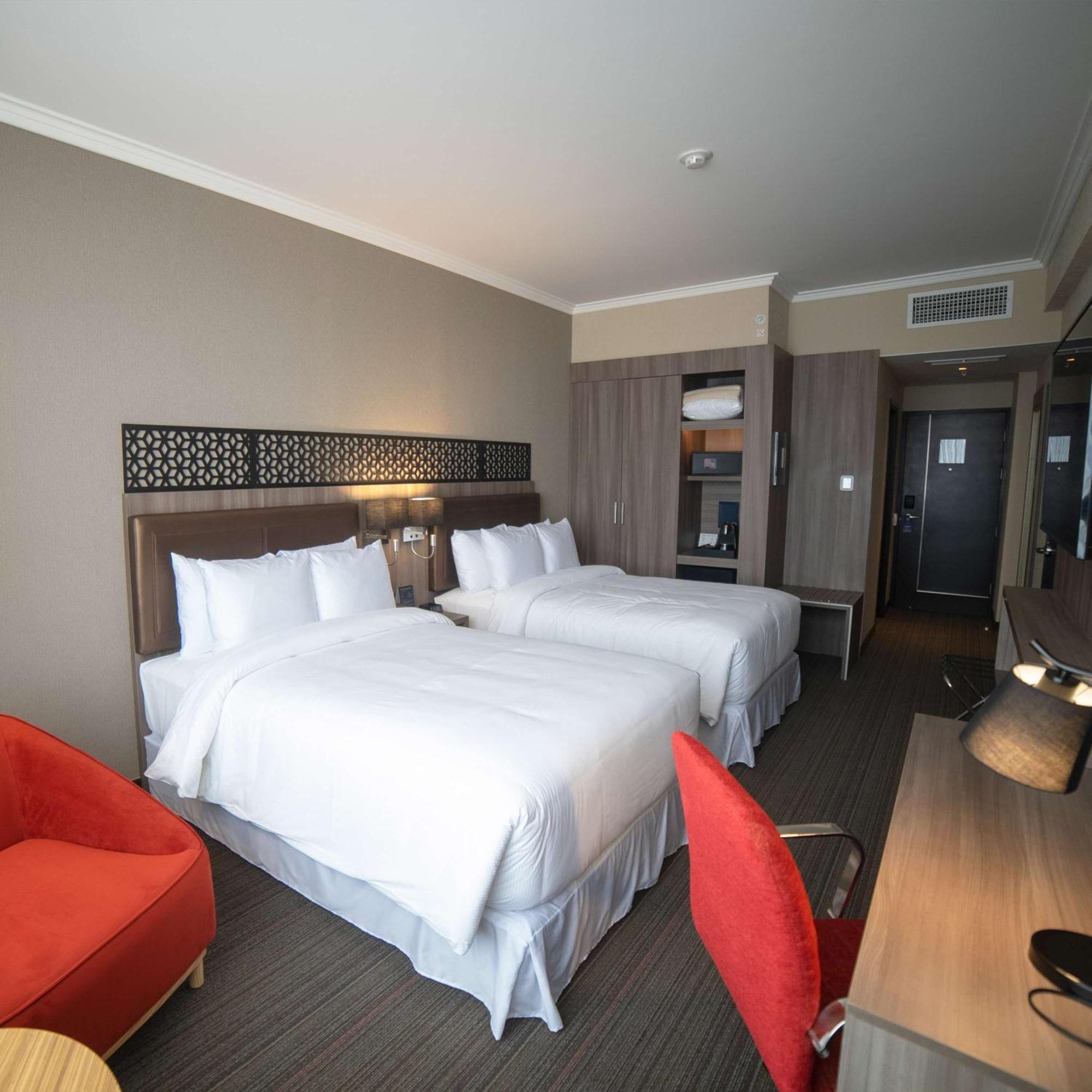 Doubletree By Hilton Trujillo Hotel Encalada Екстериор снимка