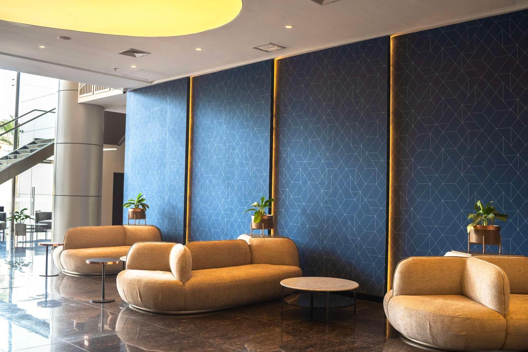 Doubletree By Hilton Trujillo Hotel Encalada Екстериор снимка