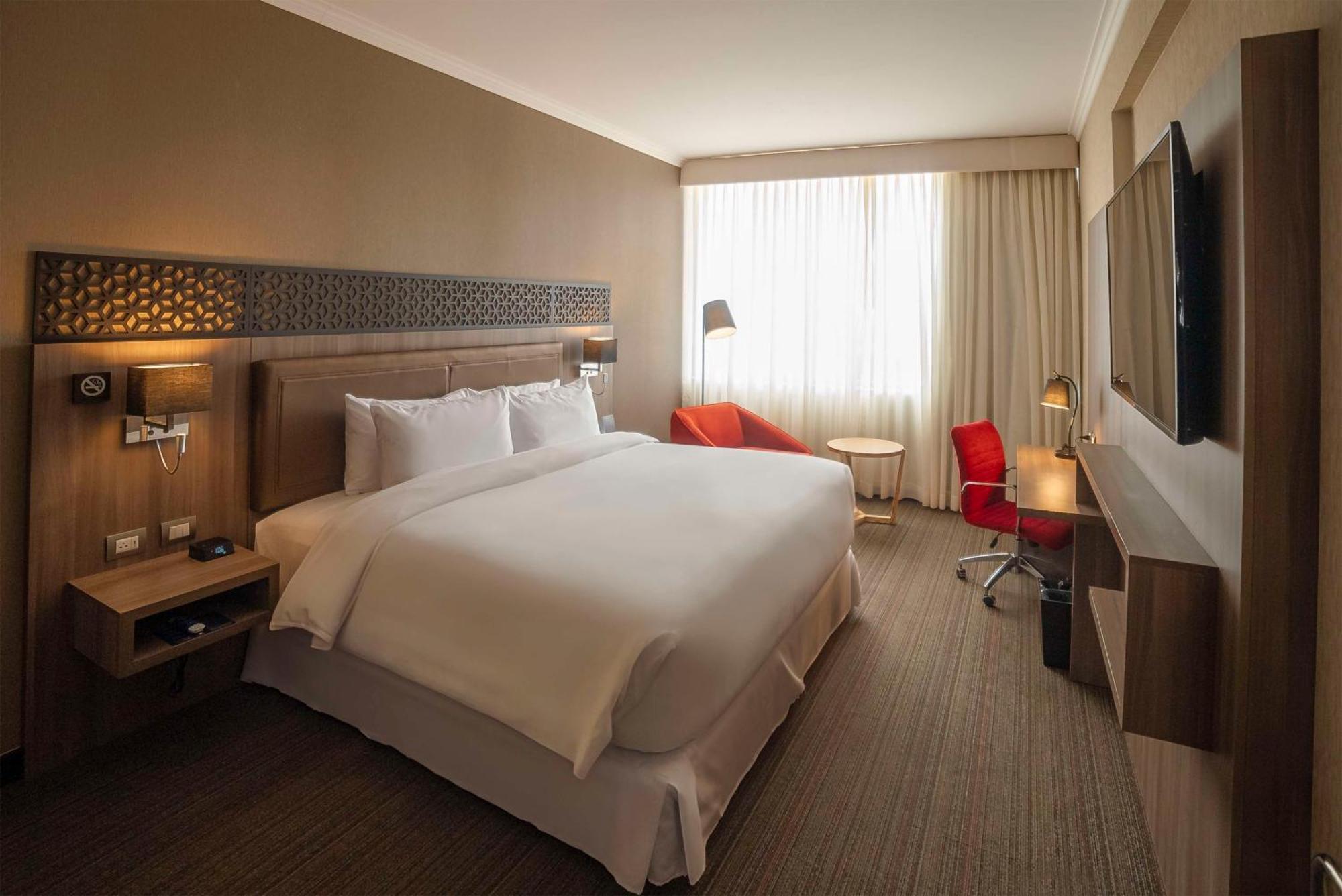 Doubletree By Hilton Trujillo Hotel Encalada Екстериор снимка